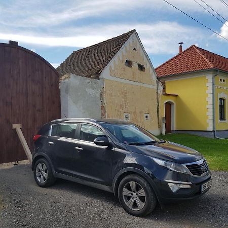 Ubytovani Agnes Jaronice Buitenkant foto