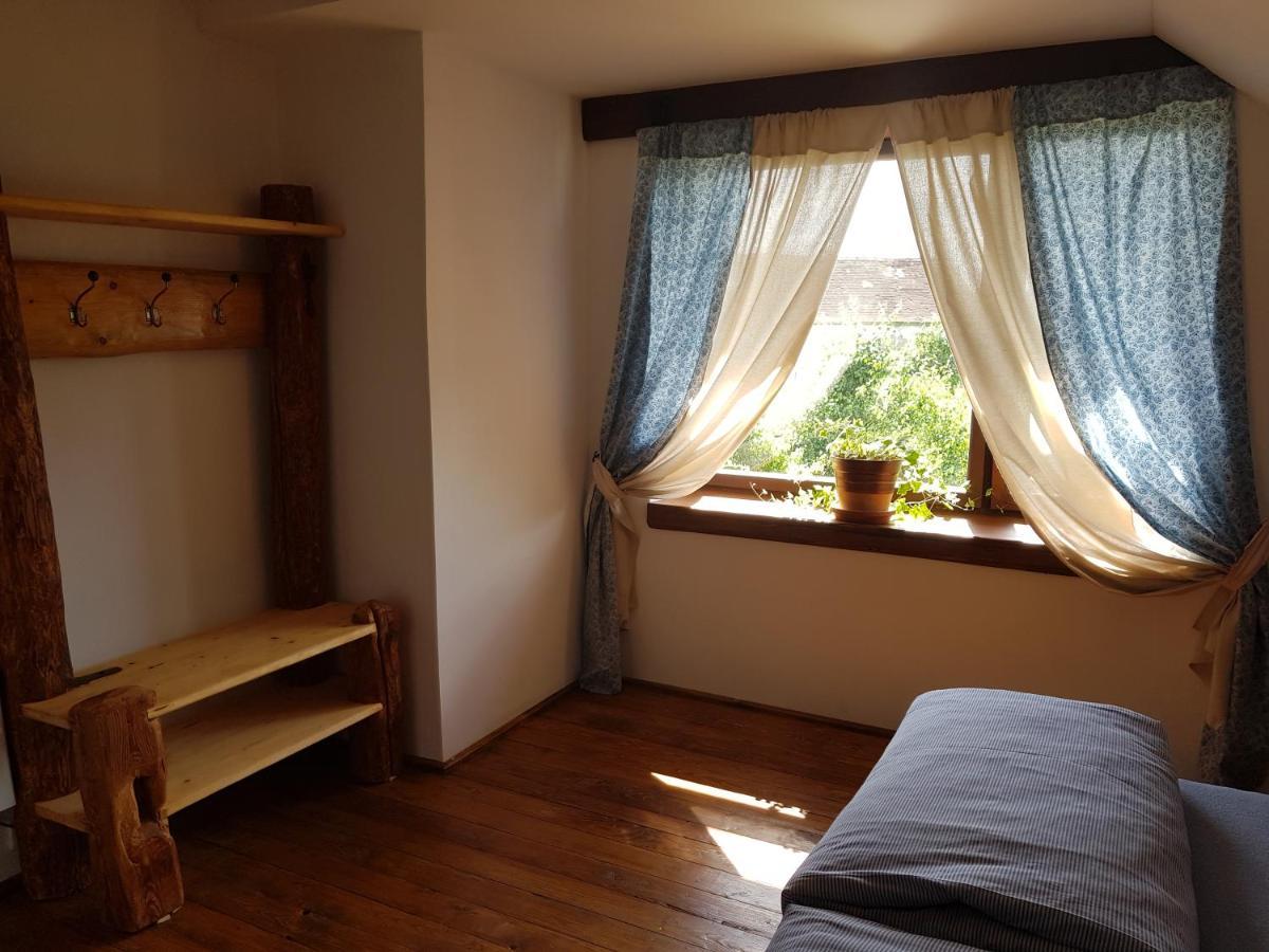 Ubytovani Agnes Jaronice Buitenkant foto