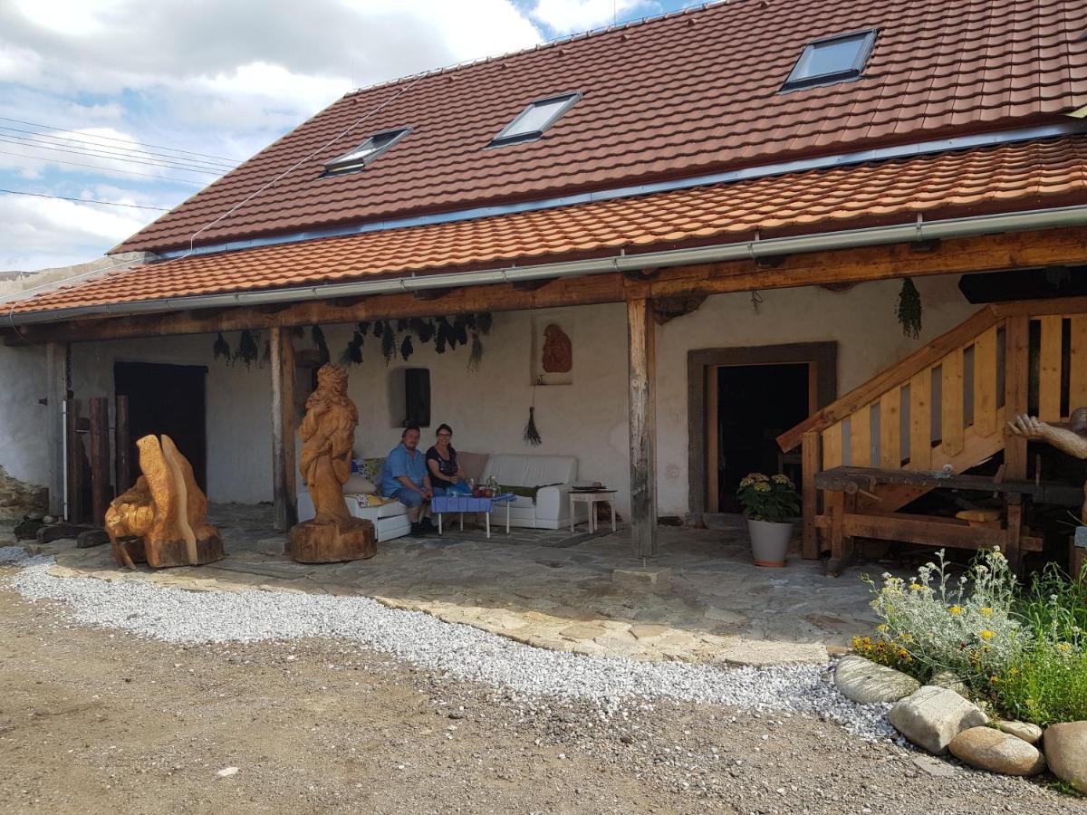 Ubytovani Agnes Jaronice Buitenkant foto